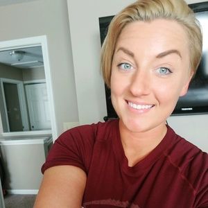 Meet your Posher, Mel